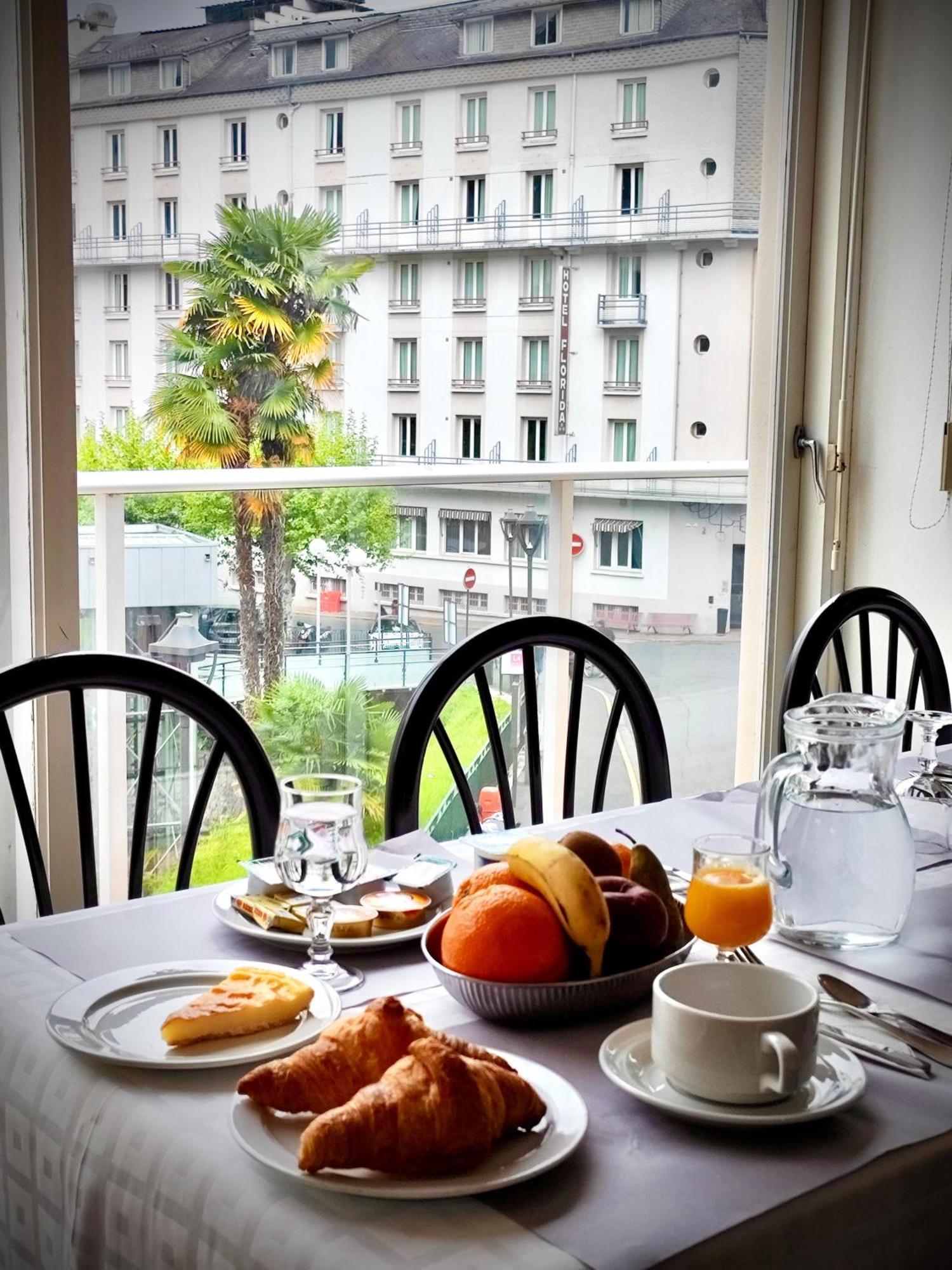 Hotel De Lisieux لورد المظهر الخارجي الصورة